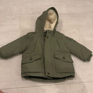 Baby Gap army green winter jacket. Size 12-18 months. Perfect condition